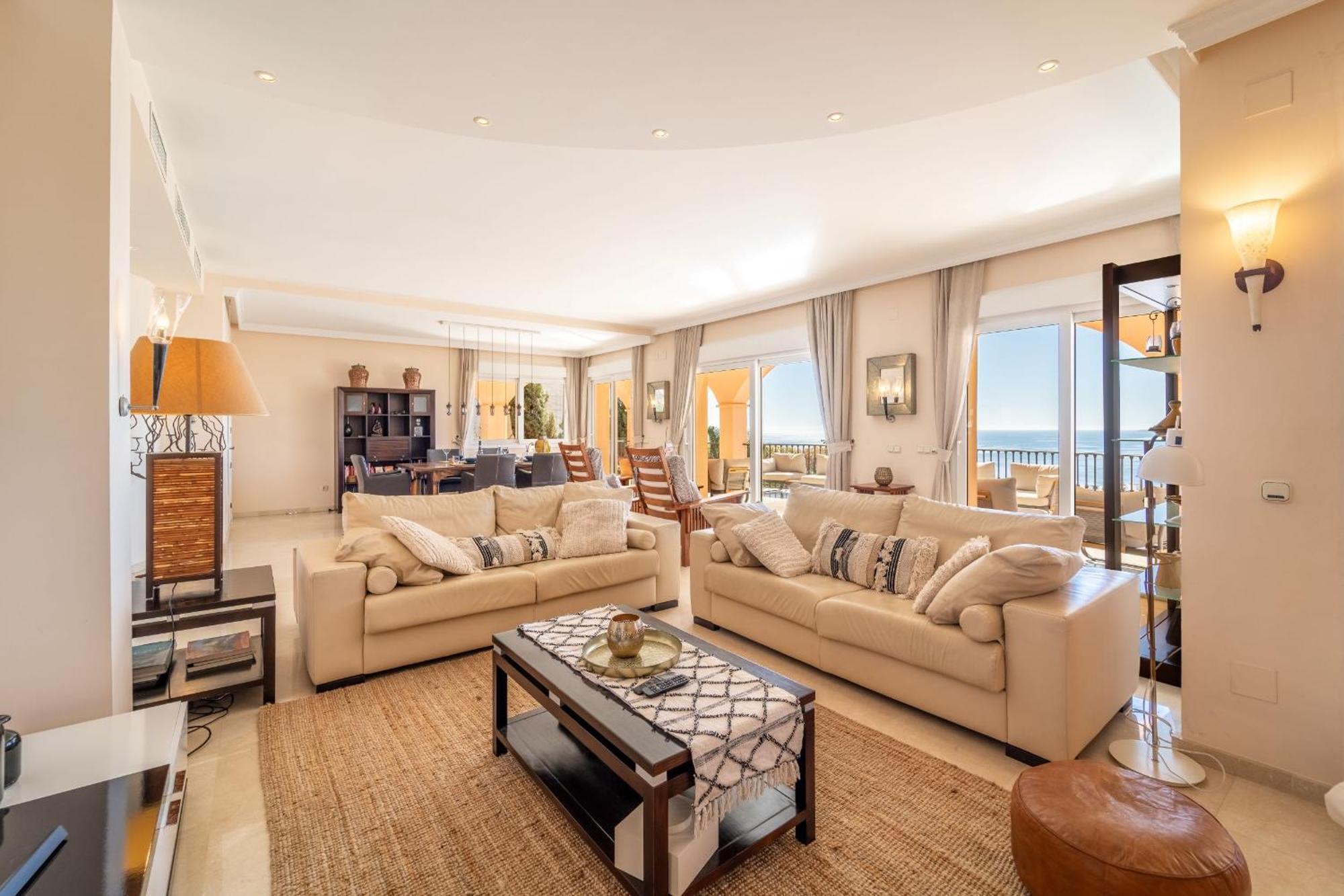 Beachside Villa With Panoramic Sea Views Benalmadena Exterior photo