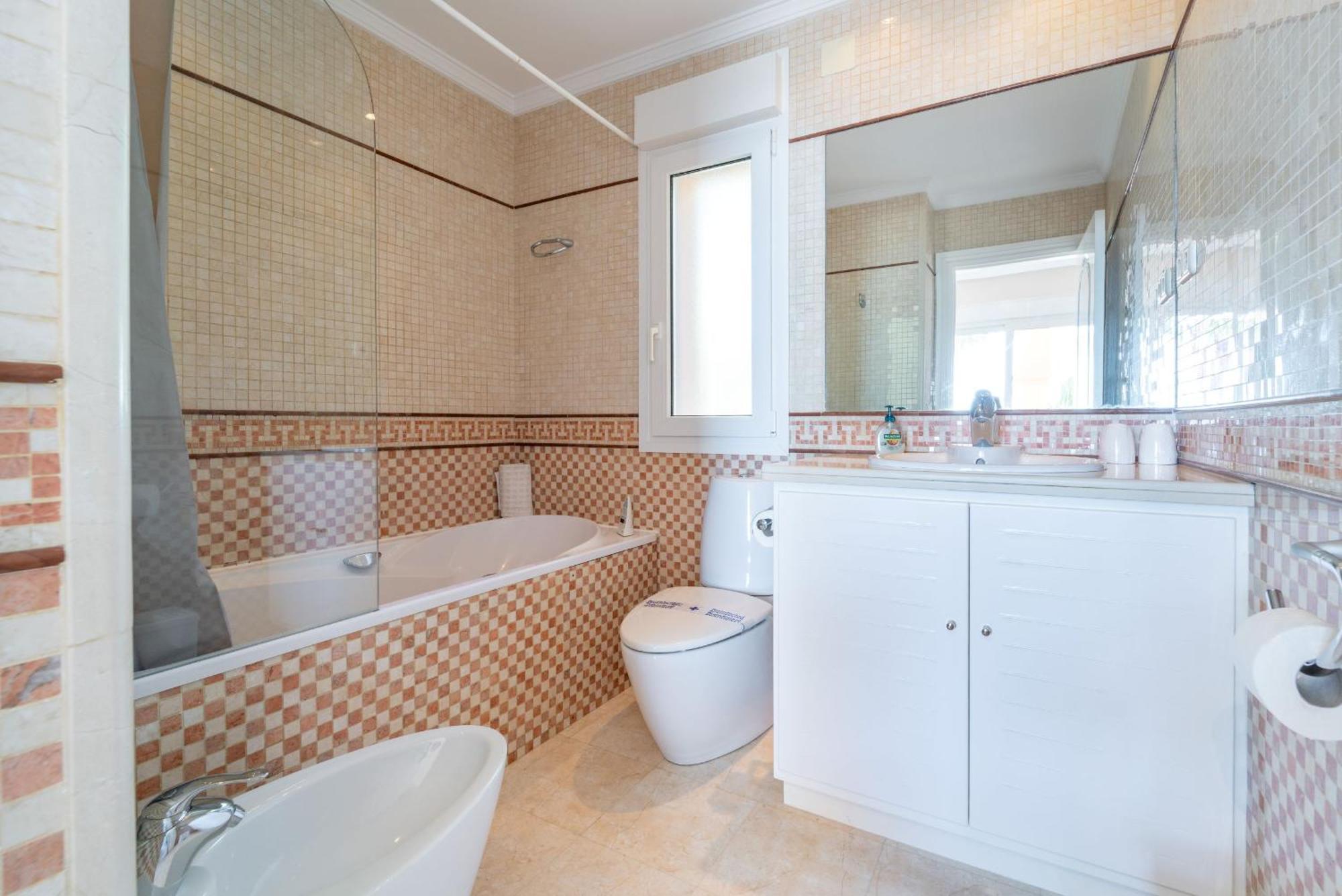 Beachside Villa With Panoramic Sea Views Benalmadena Exterior photo